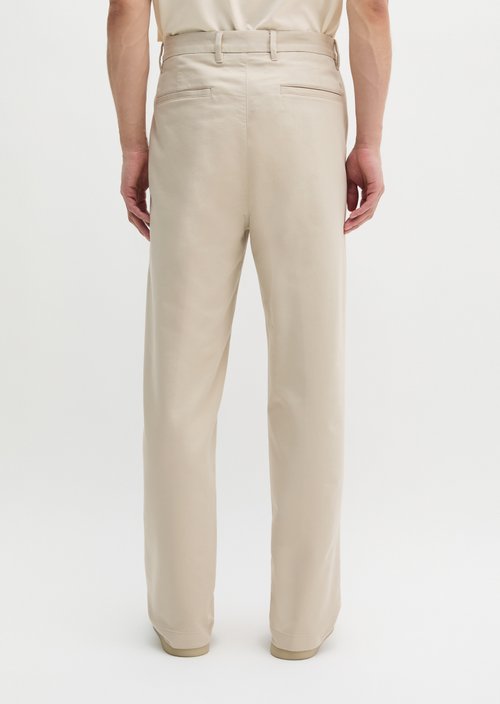Chino model Mossbo wide — Light Oat