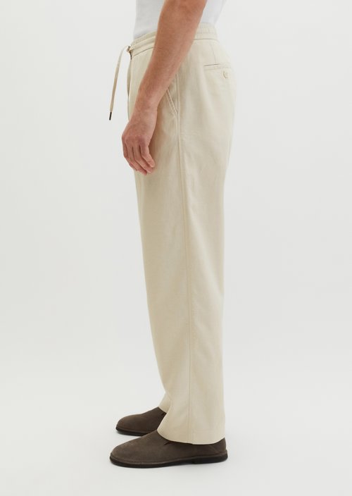 Chino Model Mossbo Jogger wide — Light Oat