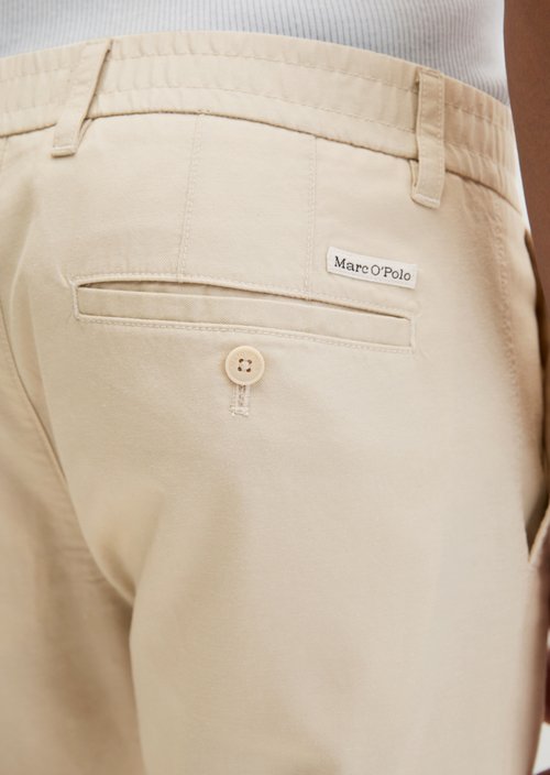 Chino Model Osby Tapered Joggers — Light Oat