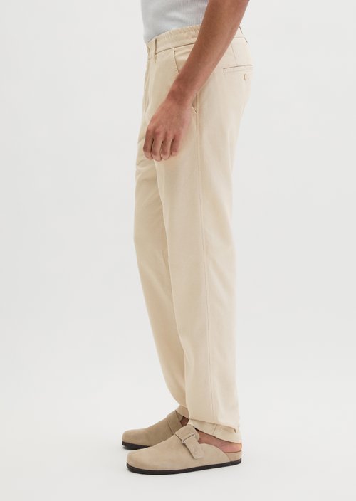 Chino Model Osby Tapered Joggers — Light Oat