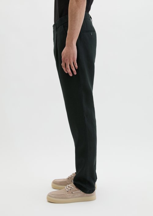 Linen pants model Osby jogger pleats — Black