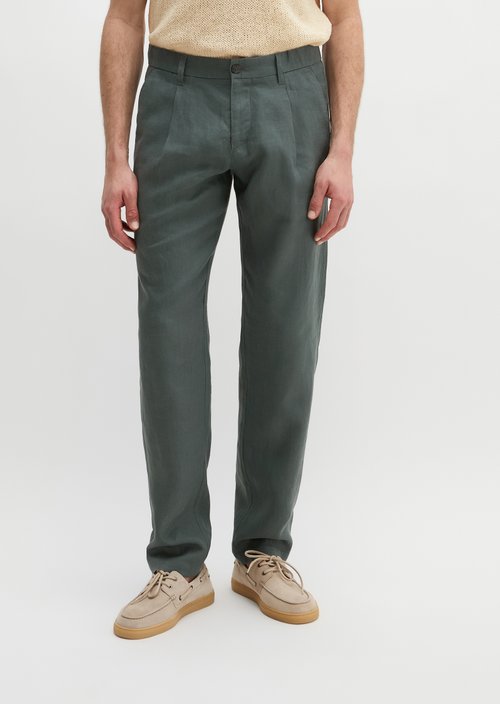 Linen pants model Osby jogger pleats — Skipping Stone