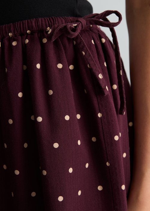 Short A-Line Seersucker Skirt — Dark Red