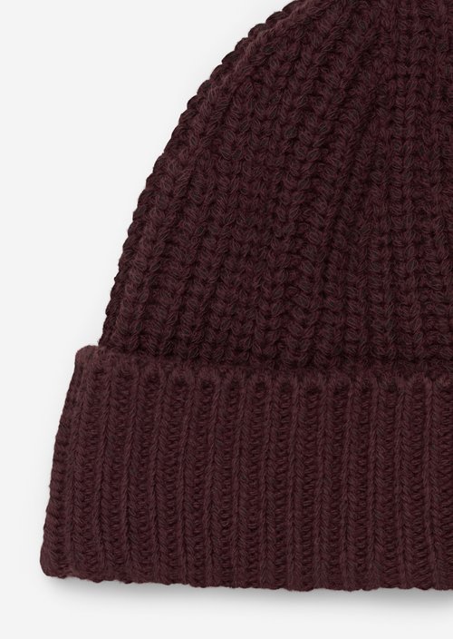 Knitted hat — Black Cherry