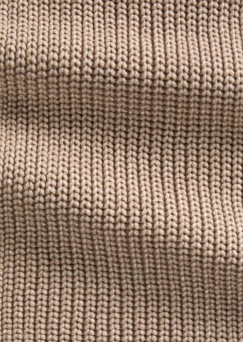 Strickschal Earthy Taupe in Detailansicht