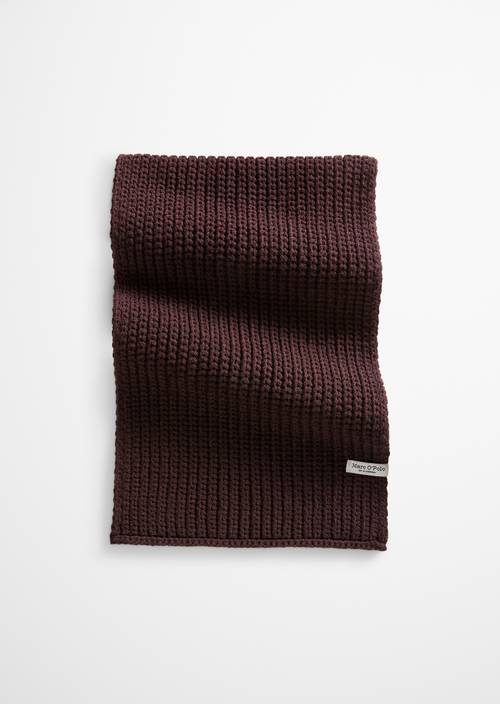 écharpe tricotée Black Cherry en vue de face