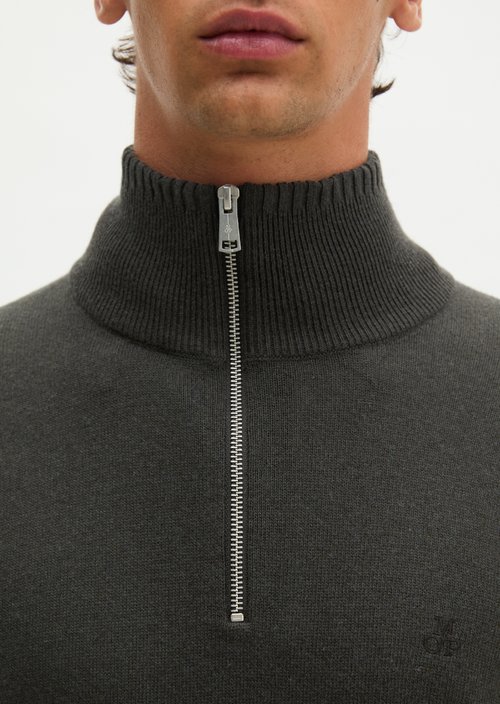 Regular-Fit Knitted Turtleneck — Wooden Earth