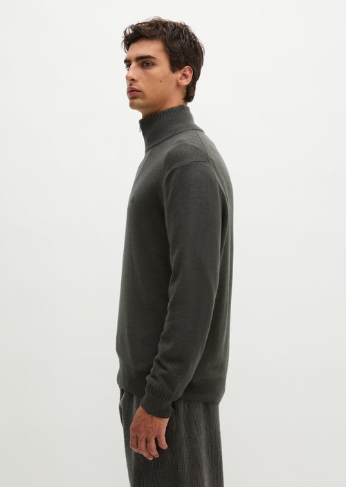 Regular-Fit Knitted Turtleneck — Wooden Earth