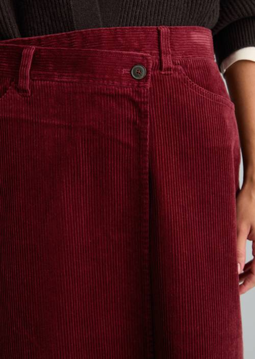 Corduroy wikkelrok, regular Deep Burgundy en vue détaillée