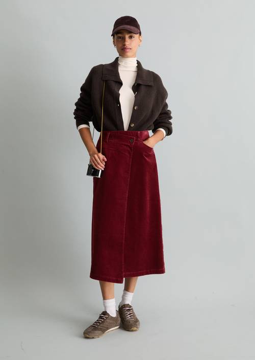 Corduroy wikkelrok, regular Deep Burgundy en vue de face