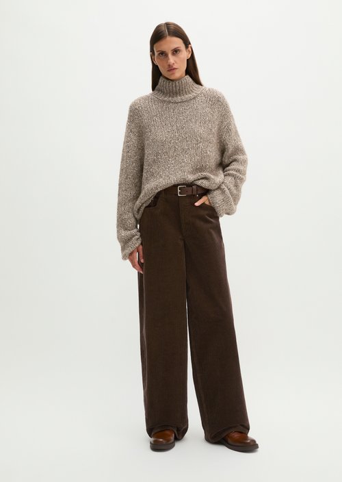 Straight-leg corduroy pants — Burnt Coffee
