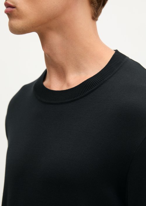 Regular-fit long-sleeve shirt — Black