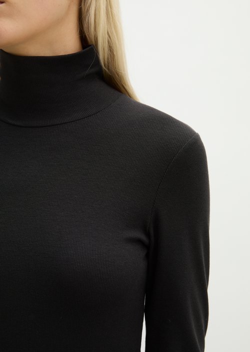Slim-fit long-sleeve shirt — Black