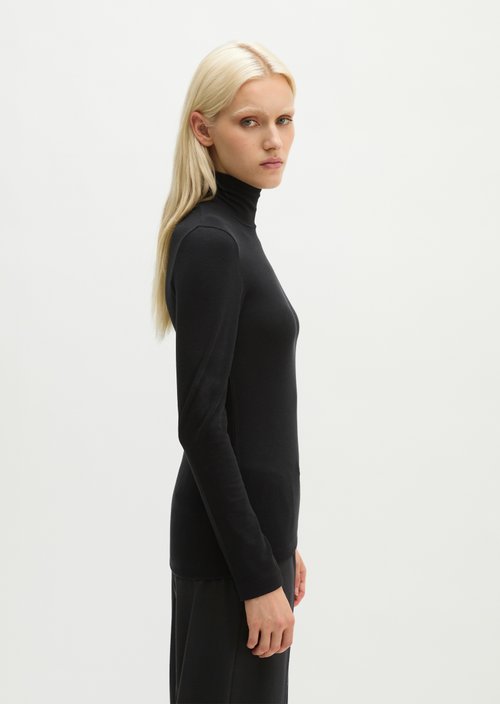 Slim-fit long-sleeve shirt — Black