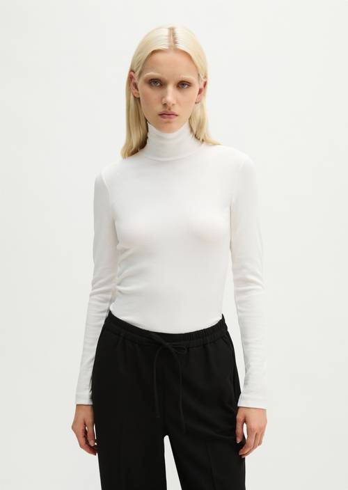 T-shirt à manches longues ajusté White Cotton en vue de face