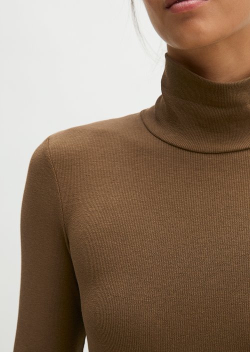 Slim-fit long-sleeve shirt — Dark Walnut