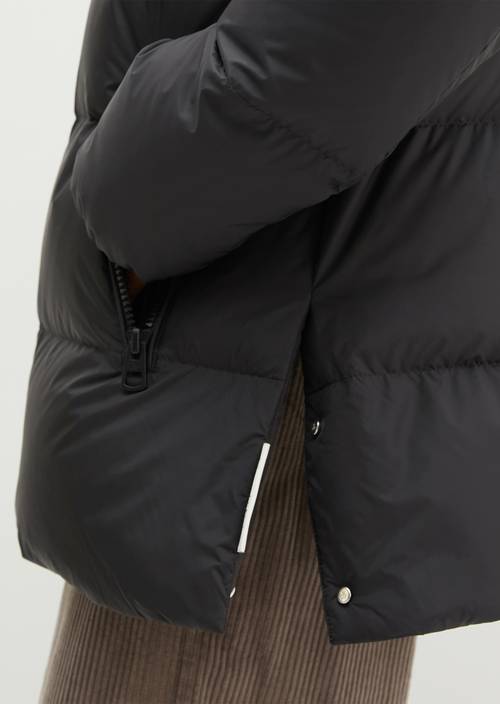 Doudoune matelassée à capuche, coupe classique Black en vue détaillée