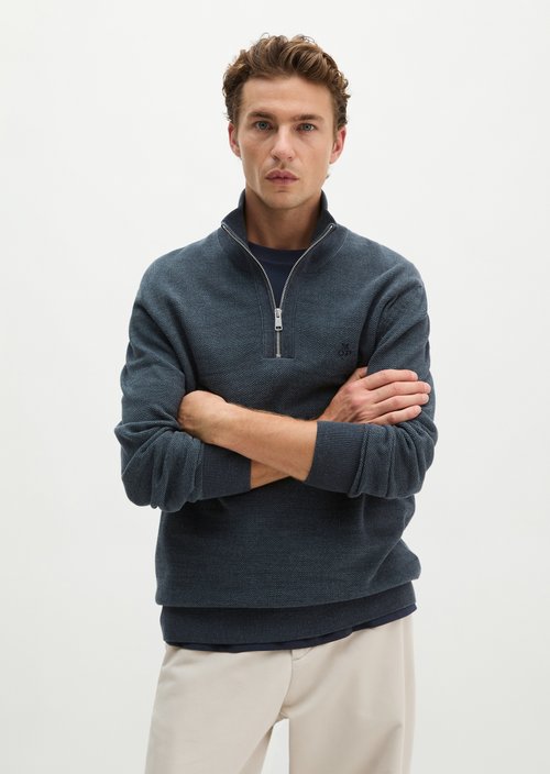 Troyer Regular — Dark Blue