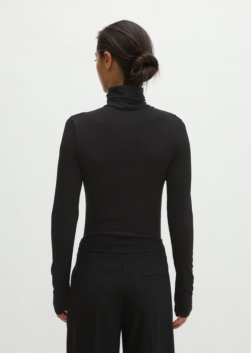 Slim-Fit Long-Sleeve Turtleneck — Black