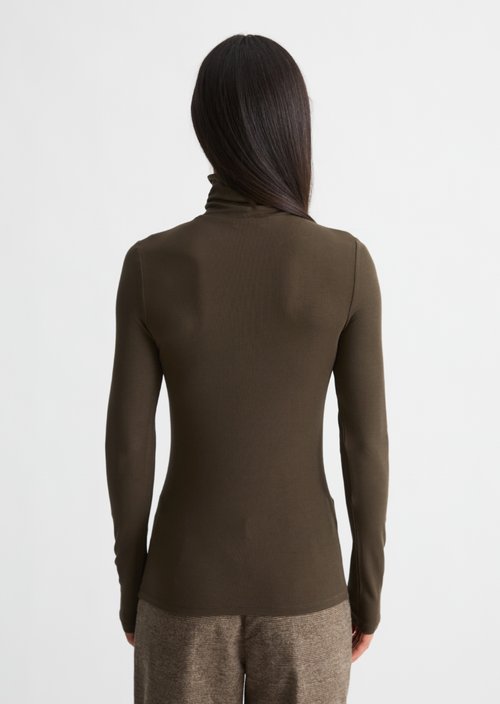 Slim-Fit Long-Sleeve Turtleneck — Burnt Coffee