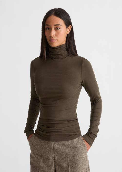 Slim-fit longsleeve met col Burnt Coffee in vooraanzicht