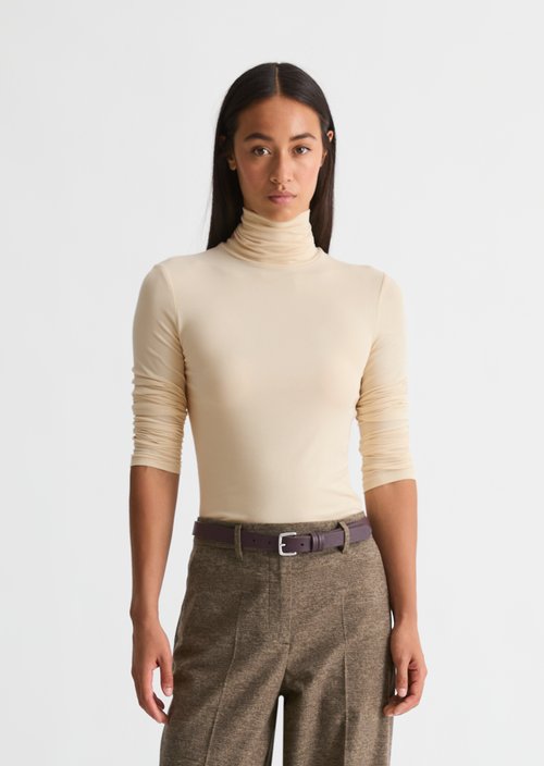 Slim-Fit Long-Sleeve Turtleneck — Smokey Sands