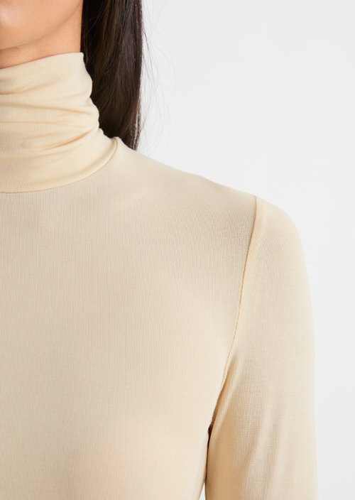 Slim-Fit Long-Sleeve Turtleneck — Smokey Sands
