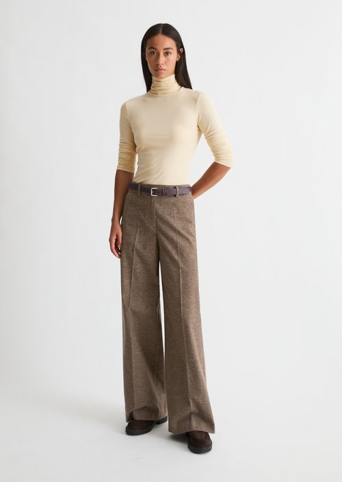 Slim-Fit Long-Sleeve Turtleneck — Smokey Sands
