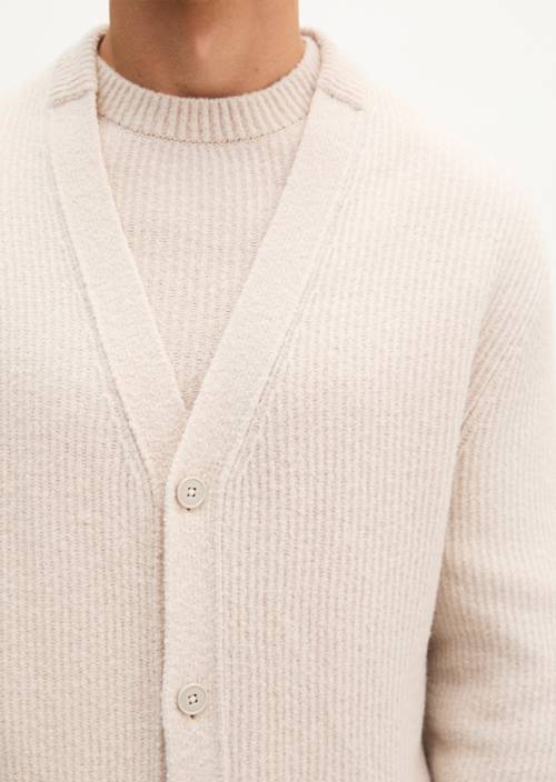 Regular-Fit Cardigan Linen Beige in detail view