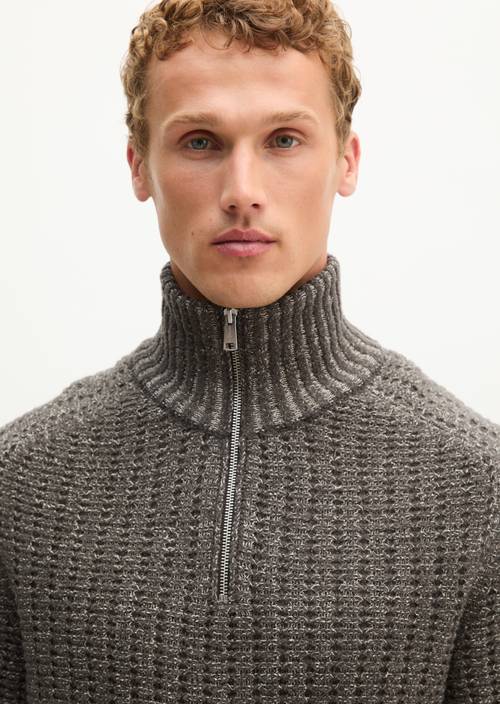Strick-Troyer regular Dark Brown in Detailansicht