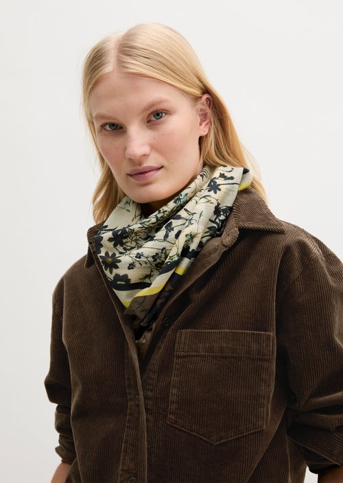 Schal mit Allover-Print — Light Brown