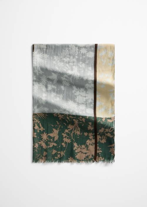 Schal mit Allover-Print Bright Blue in Frontalansicht
