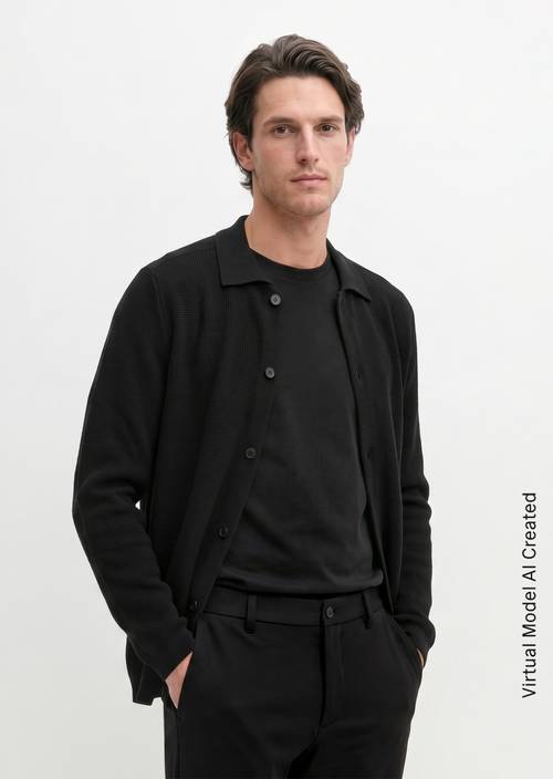 Polo-vest, regular Black in vooraanzicht
