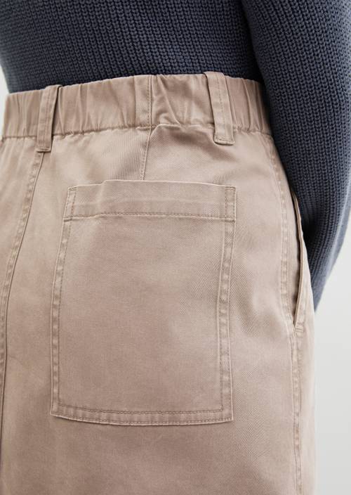 Short skirt regular Chalky Brown in detail view