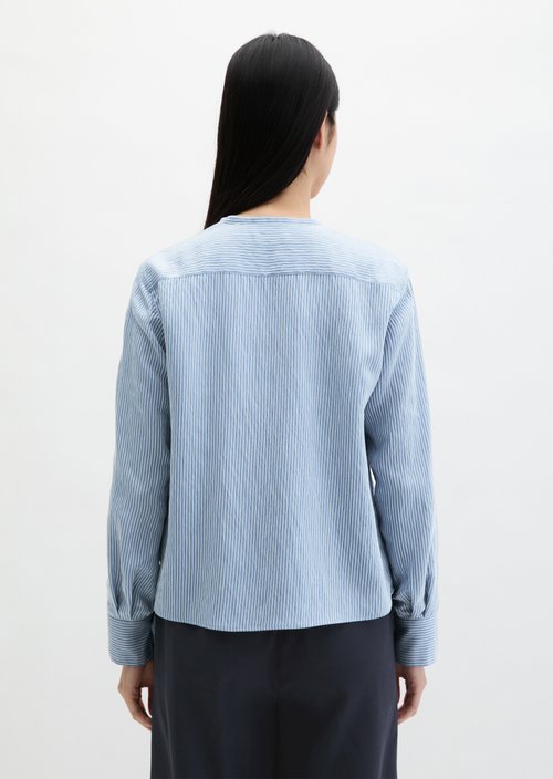 Crinkle striped blouse A-shape — Medium Blue