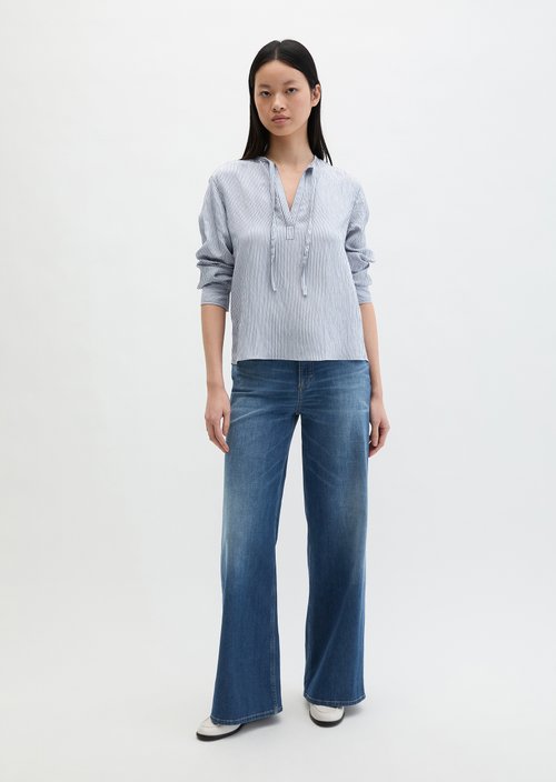 Crinkle striped blouse A-shape — Medium Blue