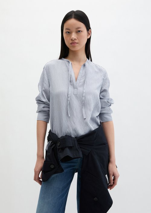 Crinkle striped blouse A-shape — Medium Blue