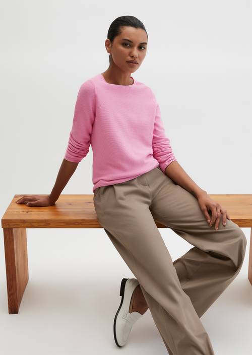 Knitted sweater slim Mellow Rose in front view