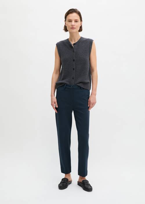 Pants model Malin slim Martime Blue in front view