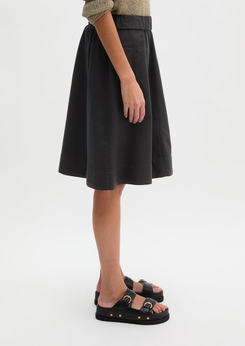 Flared skirt — Black