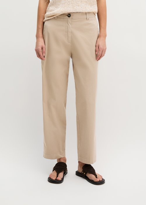 Chino Model Rimka tapered — Earthy Taupe