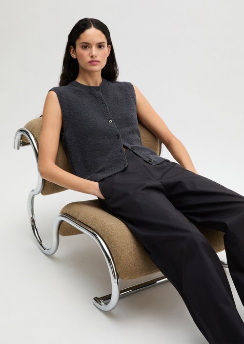 Sleeveless knitted vest regular — Blue Graphite