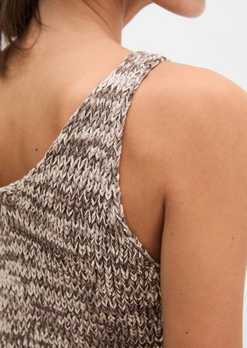 Knitted top slim Medium Brown in detail view