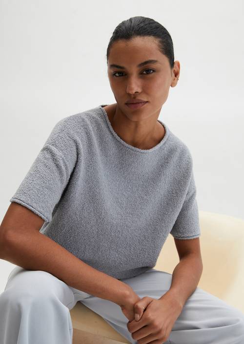 Sweter z krótkim rękawem oversize Grey Horizon w widoku z przodu