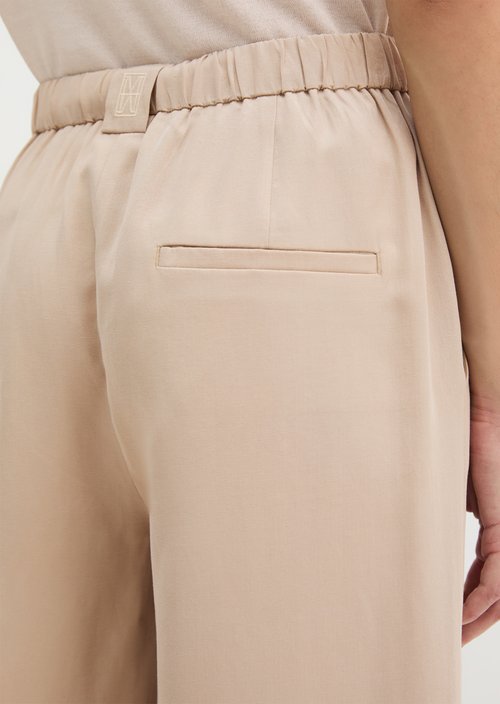 Pants model Margo wide — Smooth Sand