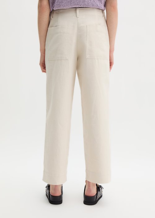 Chino model Lande wide — Grey Silk (alternate view)