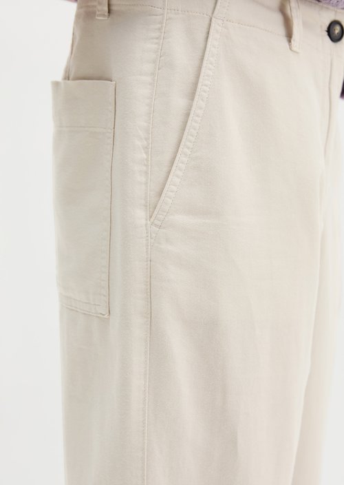 Chino model Lande wide — Grey Silk
