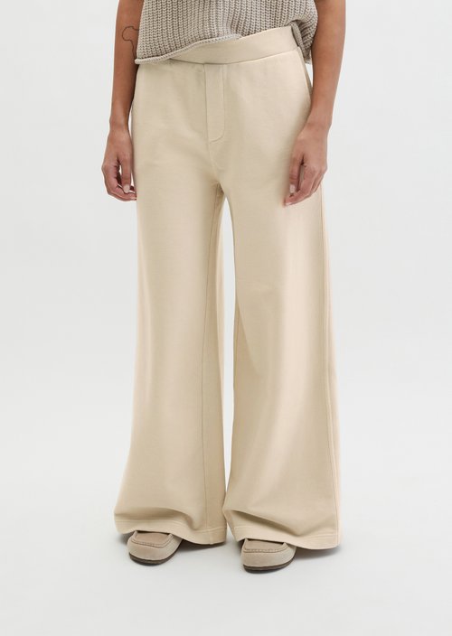 Relaxed garment-dyed sweatpants — Linen Beige