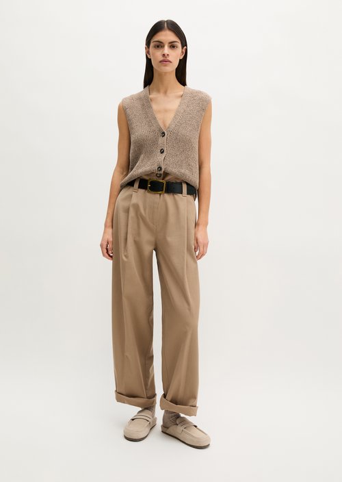 Sleeveless cardigan slim — Earthy Taupe