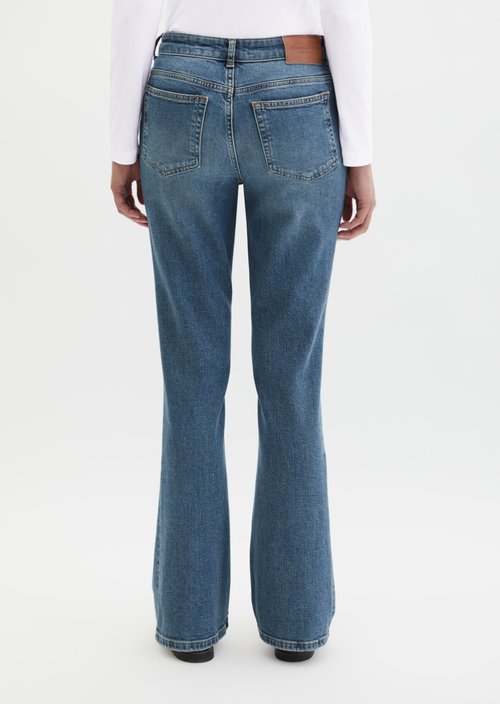 Jeans model Kiruna flared — Medium Blue (alternate view)
